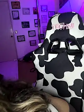 AhriSteele online show from February 10, 4:49 am