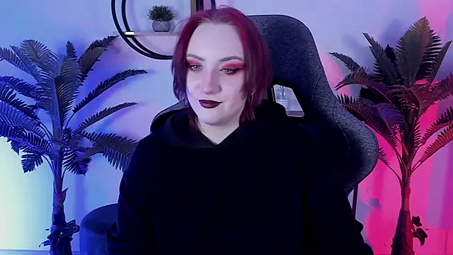 AsheLucker online show from December 15, 8:15 pm