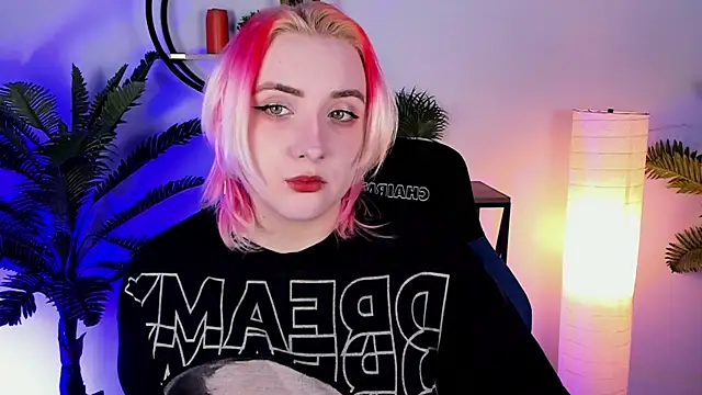 AsheLucker online show from February 9, 5:01 pm