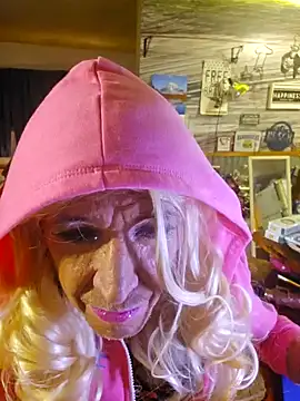 Snapshot of CROSSCOUNTRY1 chatting on January 9, 11:03 am CROSSCOUNTRY1 online show from January 9, 11:03 am