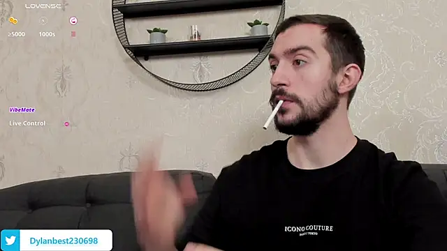 Snapshot of Dylan_Best chatting on February 9, 1:31 am Dylan Best online show from February 9, 1:31 am