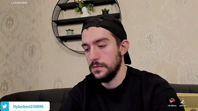 Snapshot of Dylan_Best chatting on February 9, 11:20 pm Dylan Best online show from February 9, 11:20 pm