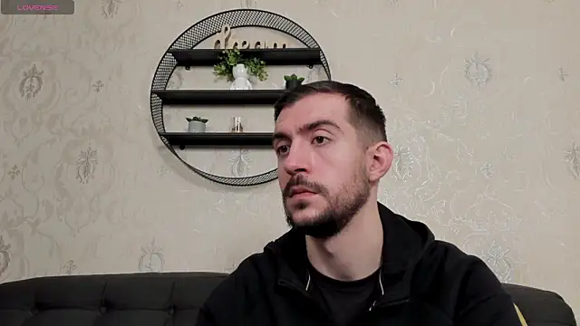 Snapshot of Dylan_Best chatting on February 23, 4:32 am Dylan Best online show from February 23, 4:32 am