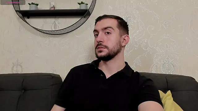 Snapshot of Dylan_Best chatting on February 24, 11:36 pm Dylan Best online show from February 24, 11:36 pm