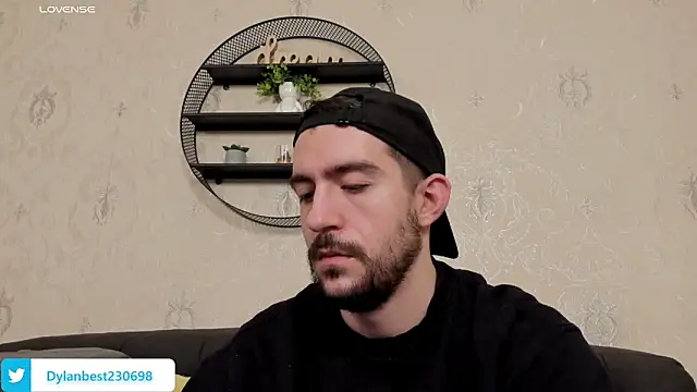 Snapshot of Dylan_Best chatting on March 4, 5:35 am Dylan Best online show from March 4, 5:35 am