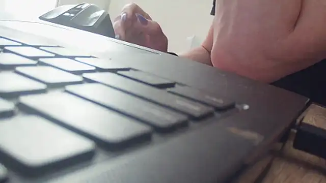 MssAngela online show from April 12, 8:30 am