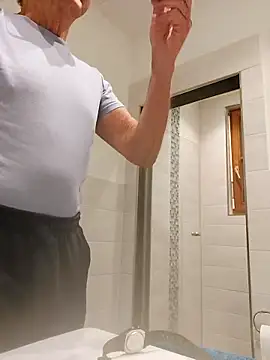 Einhorn527 online show from October 20, 5:02 pm