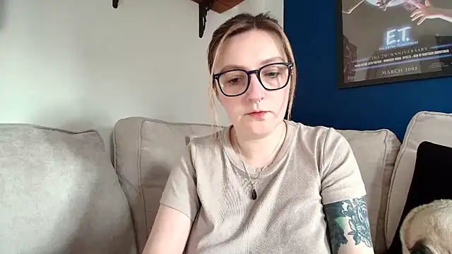 short sweetpea online show from February 9, 9:35 am