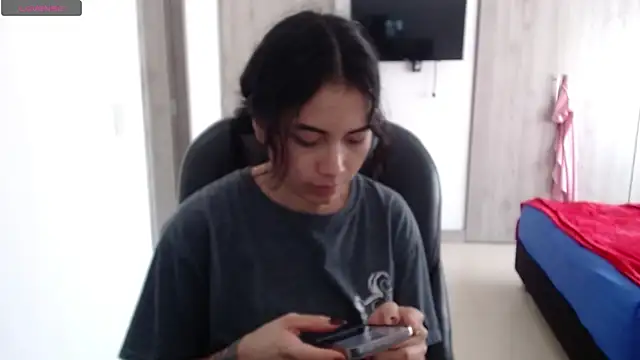 numberfav8 online show from December 24, 6:17 pm