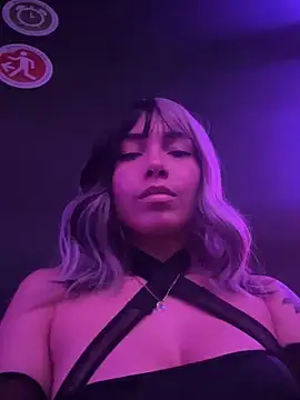 numberfav8 online show from March 20, 3:02 am