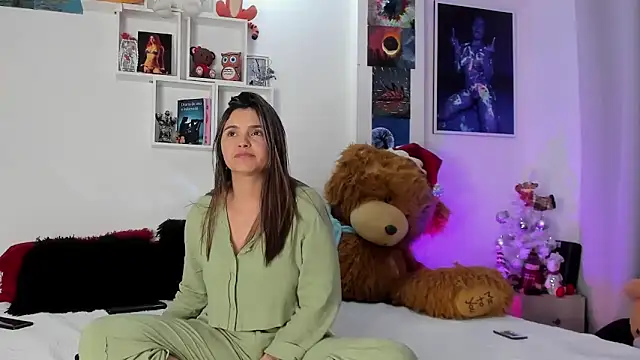 Sarah Jhonson online show from December 21, 1:04 am