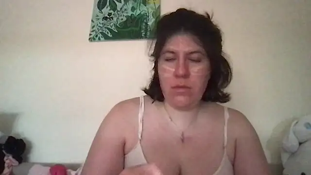 Snapshot of HYPHYtype chatting on June 11, 8:29 pm HYPHYtype online show from June 11, 8:29 pm