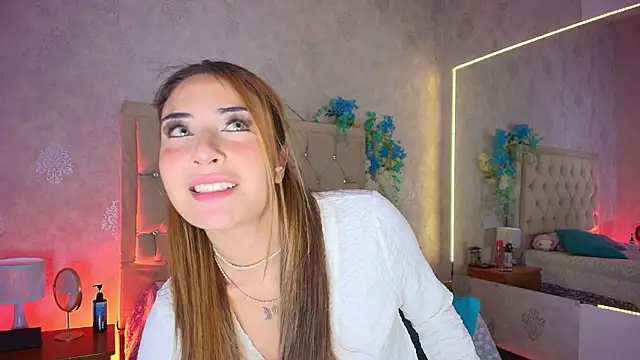 Snapshot of nini_love01 chatting on October 11, 4:12 am nini love01 online show from October 11, 4:12 am