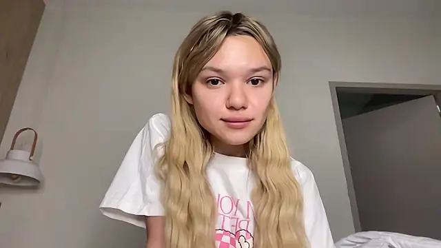 Snapshot of madwillienn chatting on November 16, 1:06 pm madwillienn online show from November 16, 1:06 pm