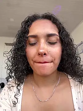 Lucy Marin online show from December 11, 9:34 pm