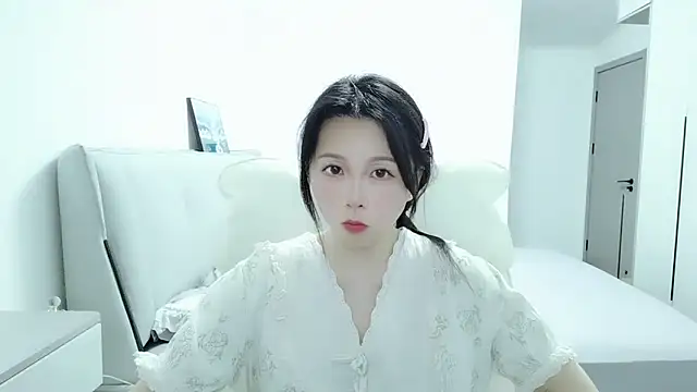 Snapshot of Sunset_glow chatting on April 19, 2:38 pm Sunset glow online show from April 19, 2:38 pm