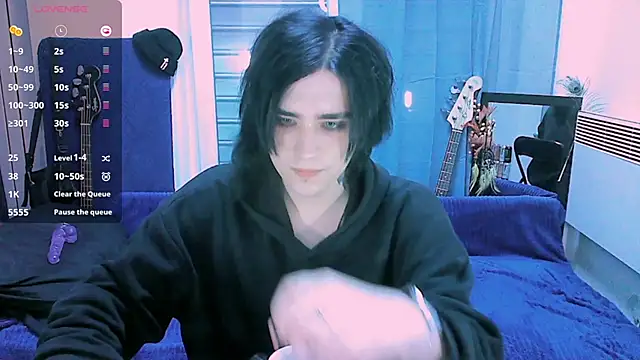 Snapshot of sademobeer chatting on May 20, 6:58 pm sademobeer online show from May 20, 6:58 pm