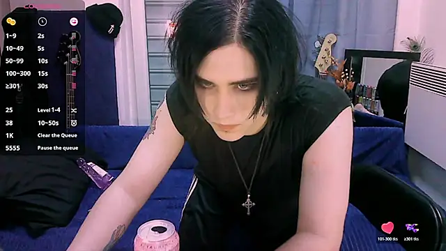 Snapshot of sademobeer chatting on May 31, 8:32 pm sademobeer online show from May 31, 8:32 pm