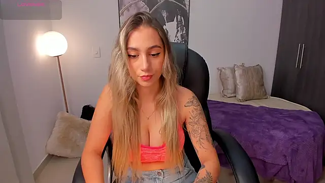 StacyConner online show from March 18, 11:53 pm