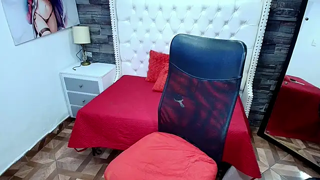 Snapshot of TRINY_TS chatting on July 14, 8:36 pm TRINY TS online show from July 14, 8:36 pm