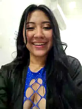 Snapshot of PamelaTomson chatting on March 18, 12:27 am PamelaTomson online show from March 18, 12:27 am