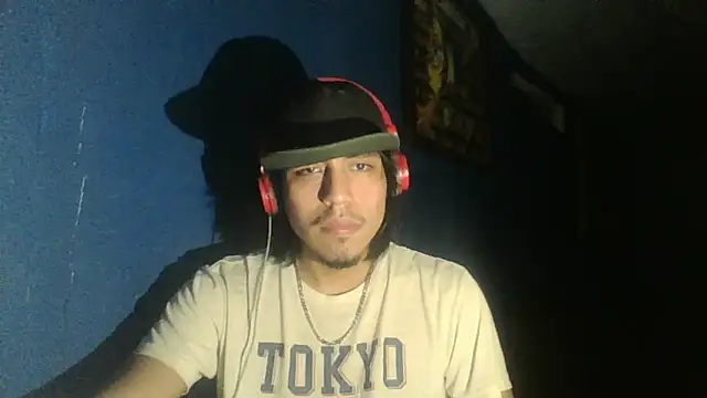 AlexAlejandro13 online show from October 11, 7:07 am