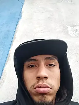 AlexAlejandro13 online show from April 8, 10:10 pm