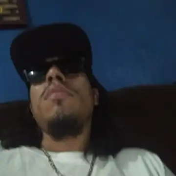Snapshot of AlexAlejandro13 chatting on April 23, 9:17 pm AlexAlejandro13 online show from April 23, 9:17 pm