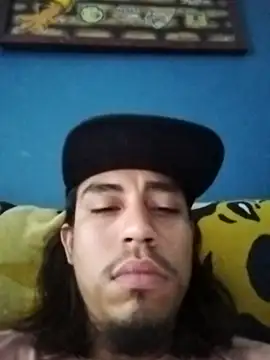 Snapshot of AlexAlejandro13 chatting on April 25, 6:16 pm AlexAlejandro13 online show from April 25, 6:16 pm