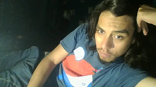 Snapshot of AlexAlejandro13 chatting on April 28, 7:13 am AlexAlejandro13 online show from April 28, 7:13 am