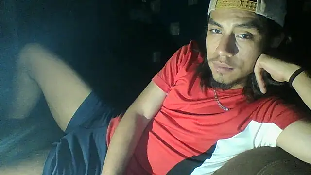 Snapshot of AlexAlejandro13 chatting on April 30, 7:36 am AlexAlejandro13 online show from April 30, 7:36 am