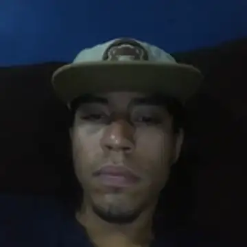 Snapshot of AlexAlejandro13 chatting on May 29, 3:37 am AlexAlejandro13 online show from May 29, 3:37 am