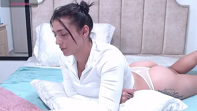 EricaVanderhill online show from February 23, 1:13 am