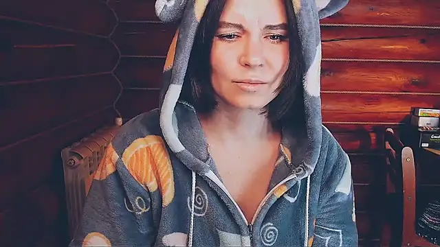 Snapshot of Platina_Fox chatting on February 22, 9:30 am Platina Fox online show from February 22, 9:30 am