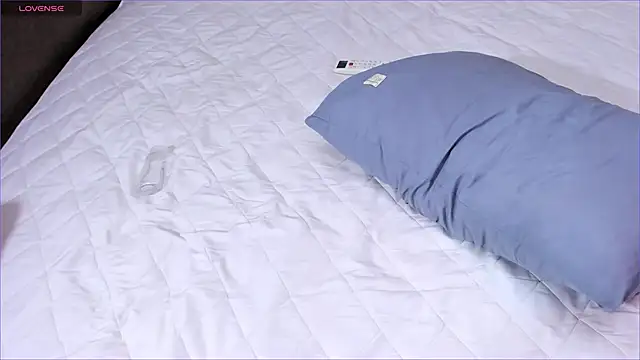 mira lei online show from February 4, 11:05 am