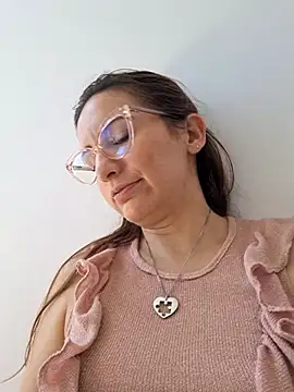 Snapshot of vanessabrown_ chatting on June 27, 4:45 pm vanessabrown online show from June 27, 4:45 pm