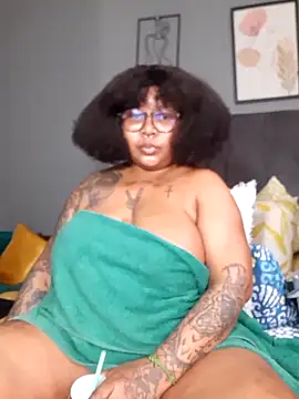 PearlSexxy69 online show from October 13, 9:20 am