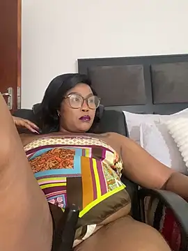 Snapshot of BADFATASS85 chatting on December 17, 2:44 pm BADFATASS85 online show from December 17, 2:44 pm