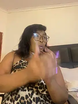 Snapshot of BADFATASS85 chatting on January 11, 1:06 am BADFATASS85 online show from January 11, 1:06 am