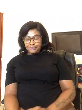 Snapshot of BADFATASS85 chatting on January 12, 1:37 pm BADFATASS85 online show from January 12, 1:37 pm