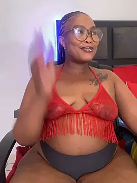 Snapshot of BADFATASS85 chatting on February 13, 8:38 am BADFATASS85 online show from February 13, 8:38 am
