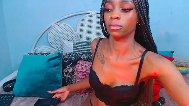 AvaOcean online show from April 11, 9:30 pm