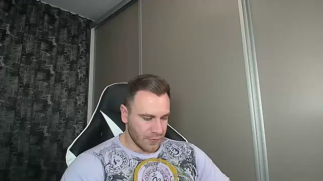 Snapshot of Thori92 chatting on January 17, 7:05 pm Thori92 online show from January 17, 7:05 pm