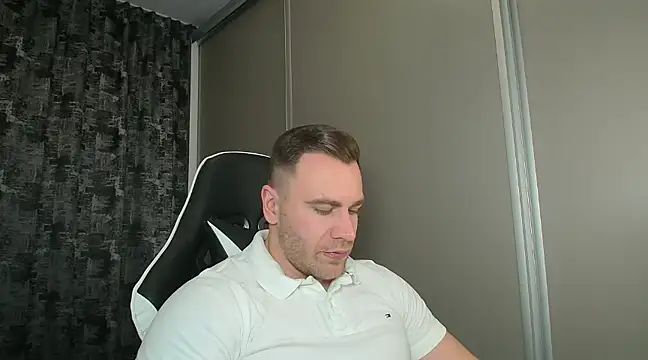 Snapshot of Thori92 chatting on January 24, 5:53 pm Thori92 online show from January 24, 5:53 pm