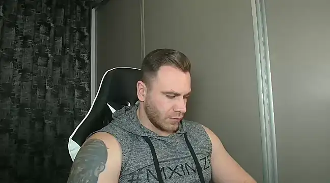 Snapshot of Thori92 chatting on February 1, 5:16 pm Thori92 online show from February 1, 5:16 pm