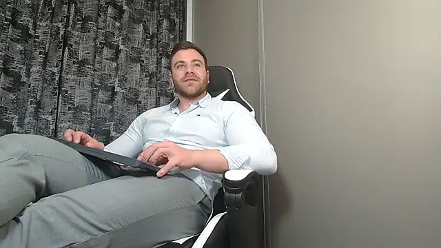 Snapshot of Thori92 chatting on February 10, 9:04 pm Thori92 online show from February 10, 9:04 pm