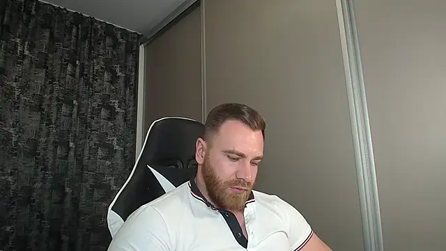 Snapshot of Thori92 chatting on March 22, 9:31 pm Thori92 online show from March 22, 9:31 pm