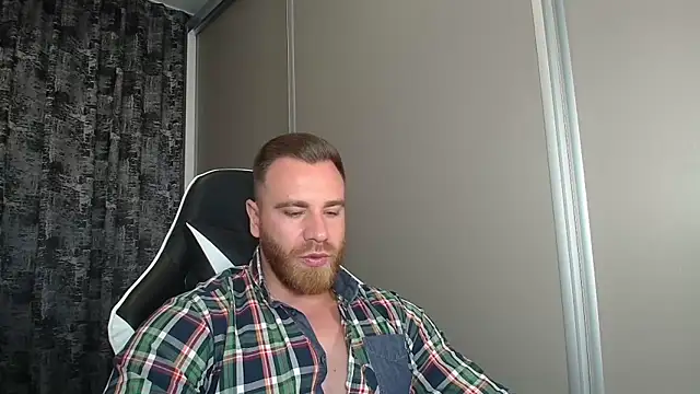 Snapshot of Thori92 chatting on September 14, 1:32 pm Thori92 online show from September 14, 1:32 pm