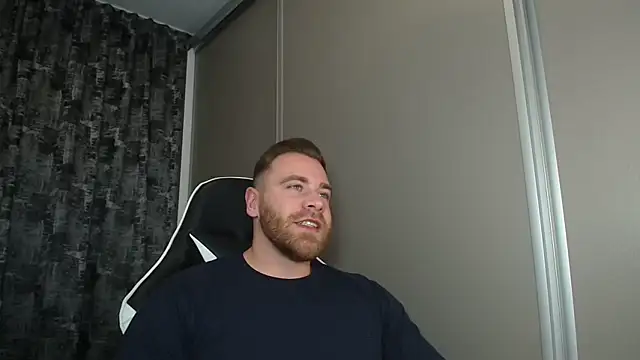 Snapshot of Thori92 chatting on October 26, 4:57 pm Thori92 online show from October 26, 4:57 pm