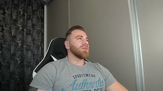 Snapshot of Thori92 chatting on November 20, 5:56 pm Thori92 online show from November 20, 5:56 pm